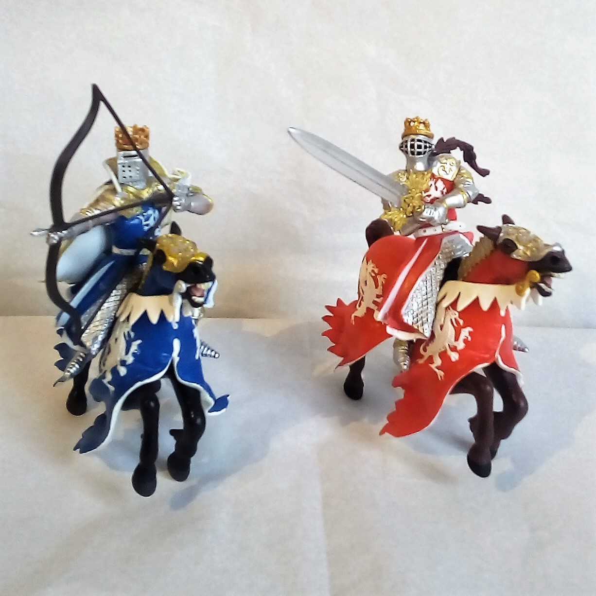 figurines-chevalier-arc-ou-epee