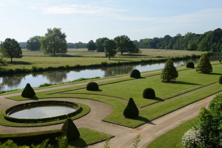 2012-06-02-le_lude_parc-agricole-et-jardin-bas-g.-durand